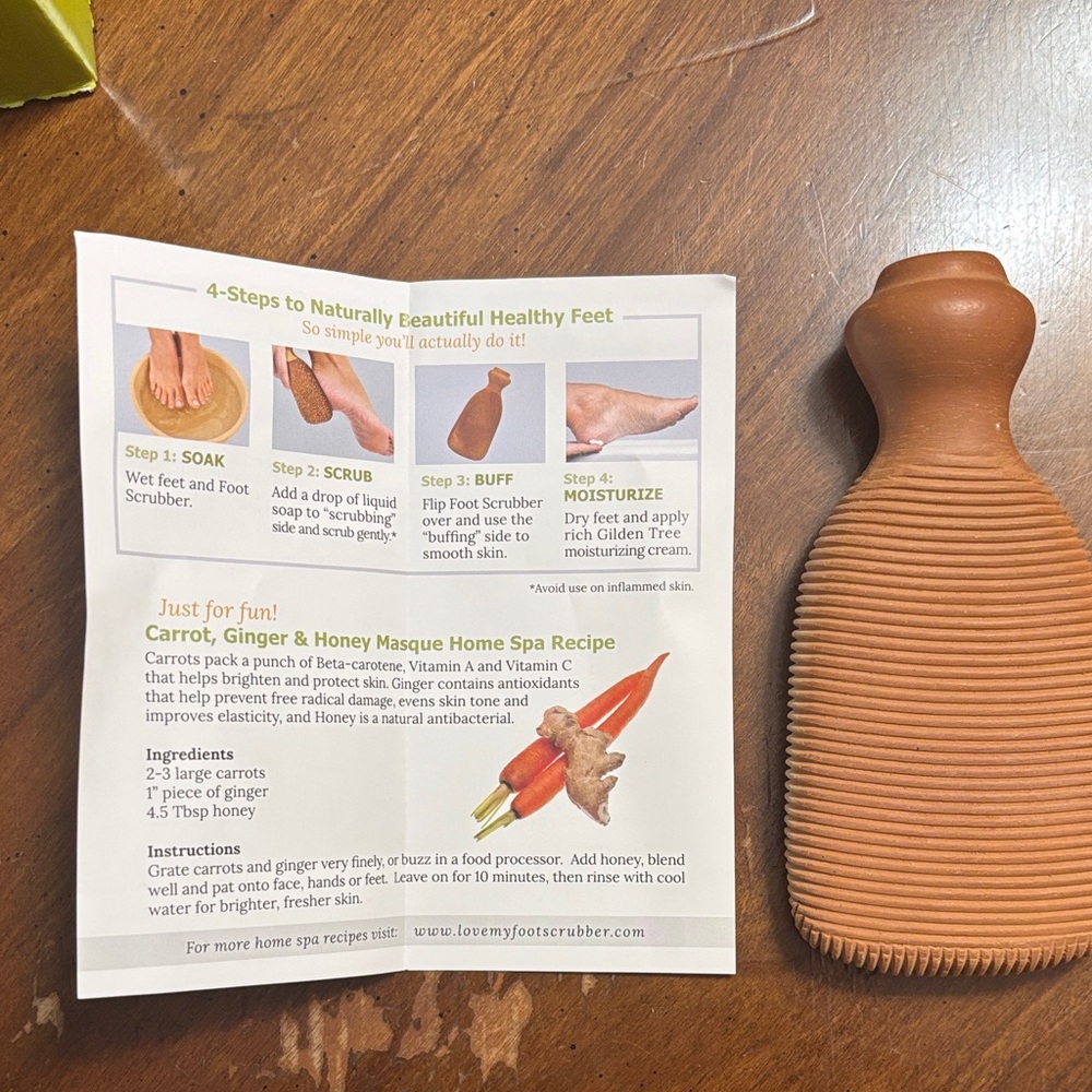 Pure, Natural Terra Cotta Foot Scrubber - Picture 4 of 5